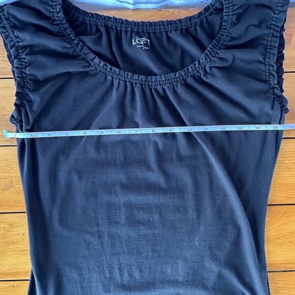 Preowned Ann Taylor LOFT Black Ruffled Cap Sleeve Gathered Neckline Small - Picture 6 of 7